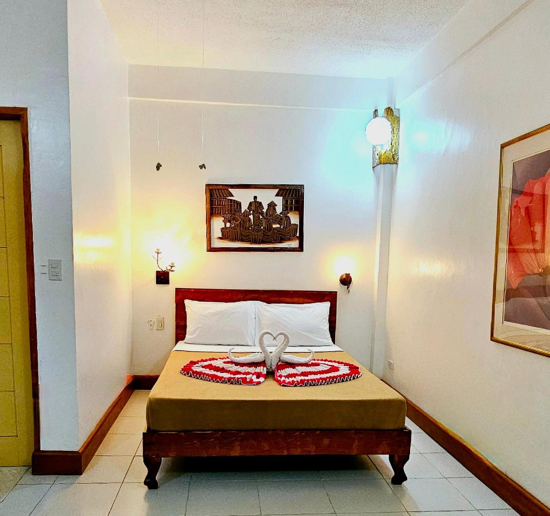 Cocoloco Beach Resort Manoc-Manoc Dış mekan fotoğraf