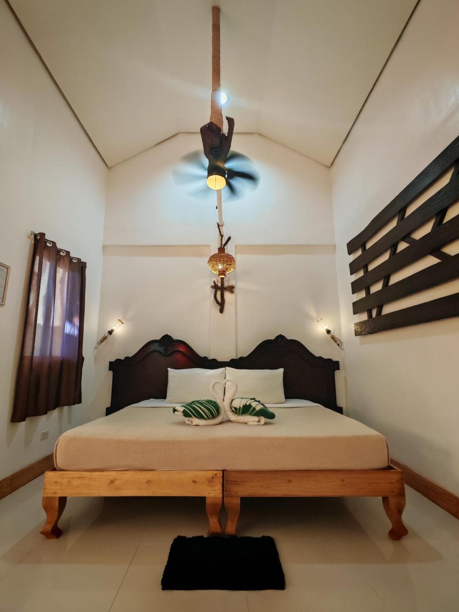 Cocoloco Beach Resort Manoc-Manoc Dış mekan fotoğraf