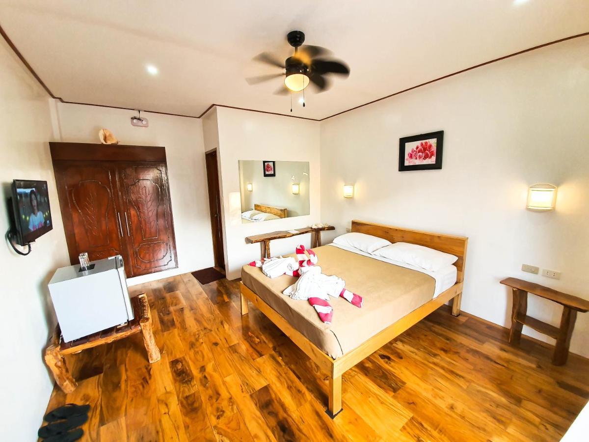 Cocoloco Beach Resort Manoc-Manoc Dış mekan fotoğraf