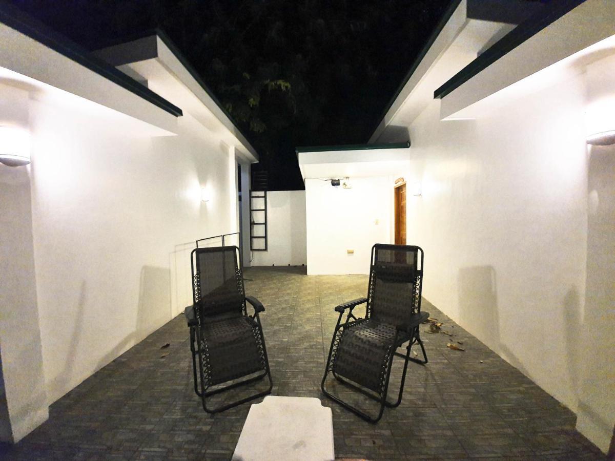 Cocoloco Beach Resort Manoc-Manoc Dış mekan fotoğraf