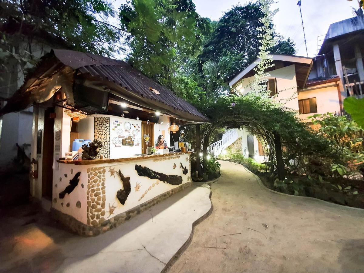 Cocoloco Beach Resort Manoc-Manoc Dış mekan fotoğraf