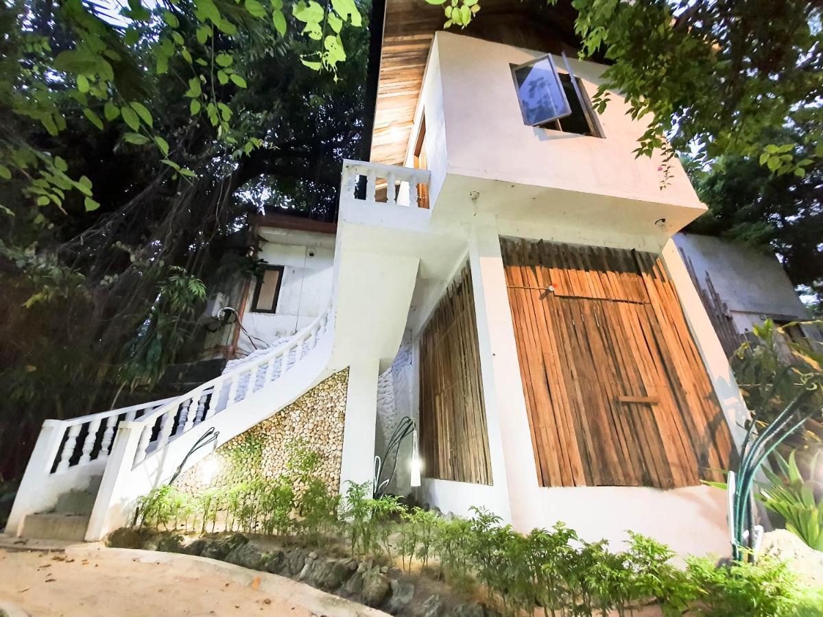 Cocoloco Beach Resort Manoc-Manoc Dış mekan fotoğraf