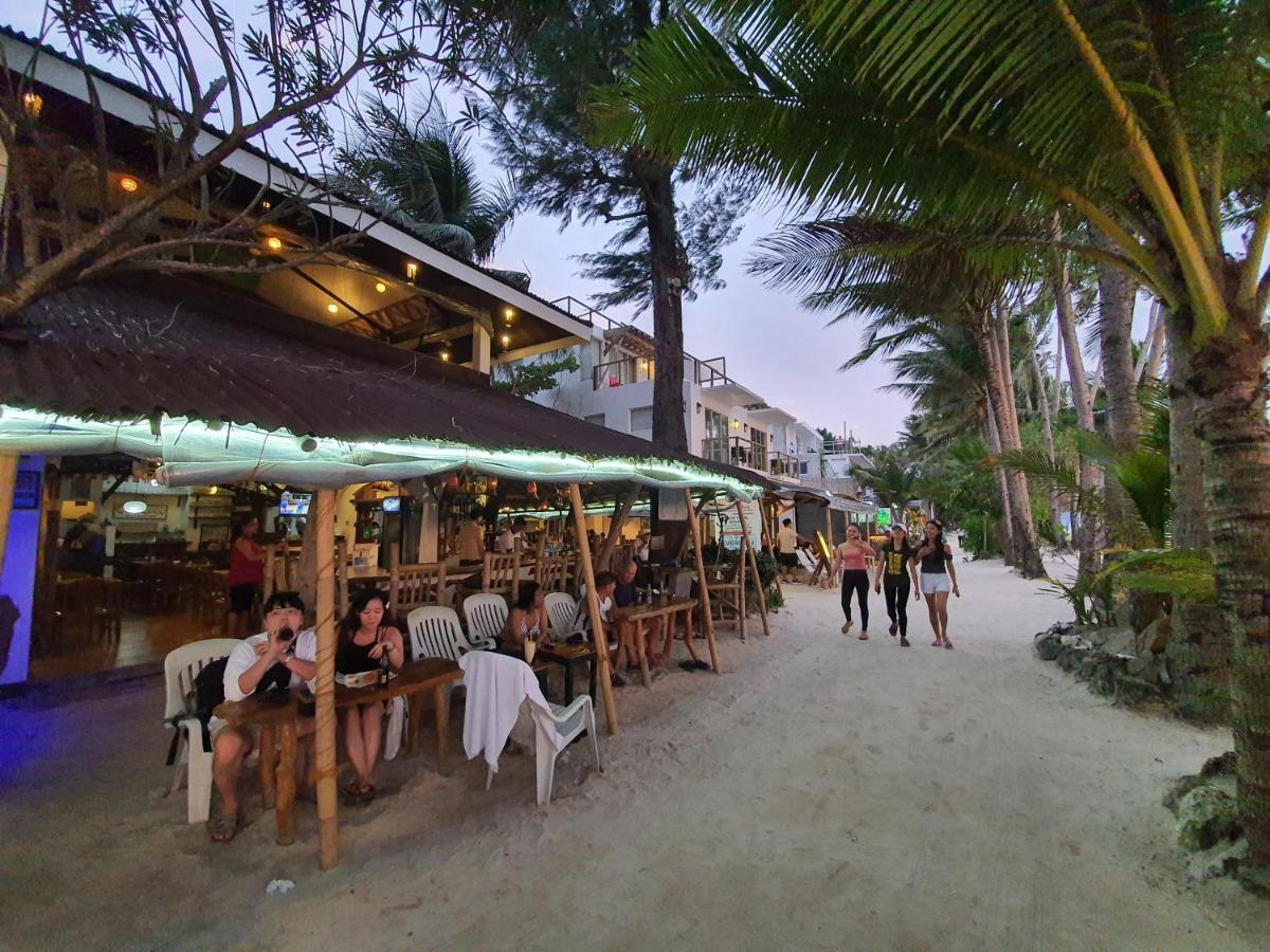 Cocoloco Beach Resort Manoc-Manoc Dış mekan fotoğraf